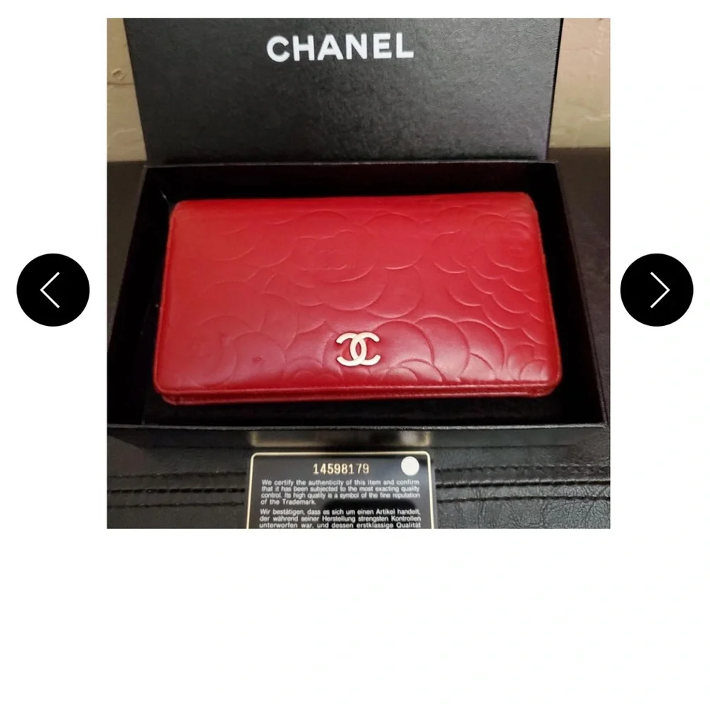 Authentic Pre-loved Lambskin Camellia CC Long Wallet - Picture 1 of 11